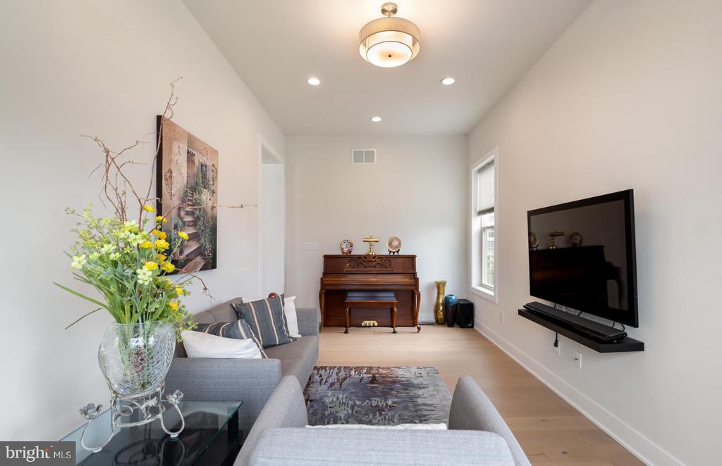 10 BOILER COURT