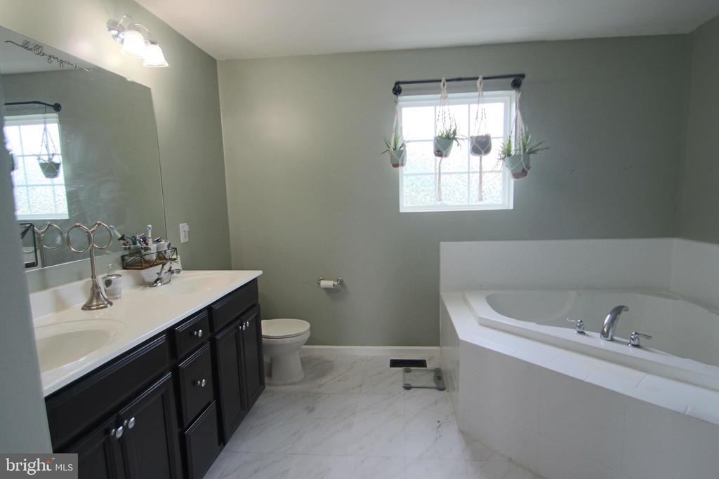 105 LAVENDER COURT