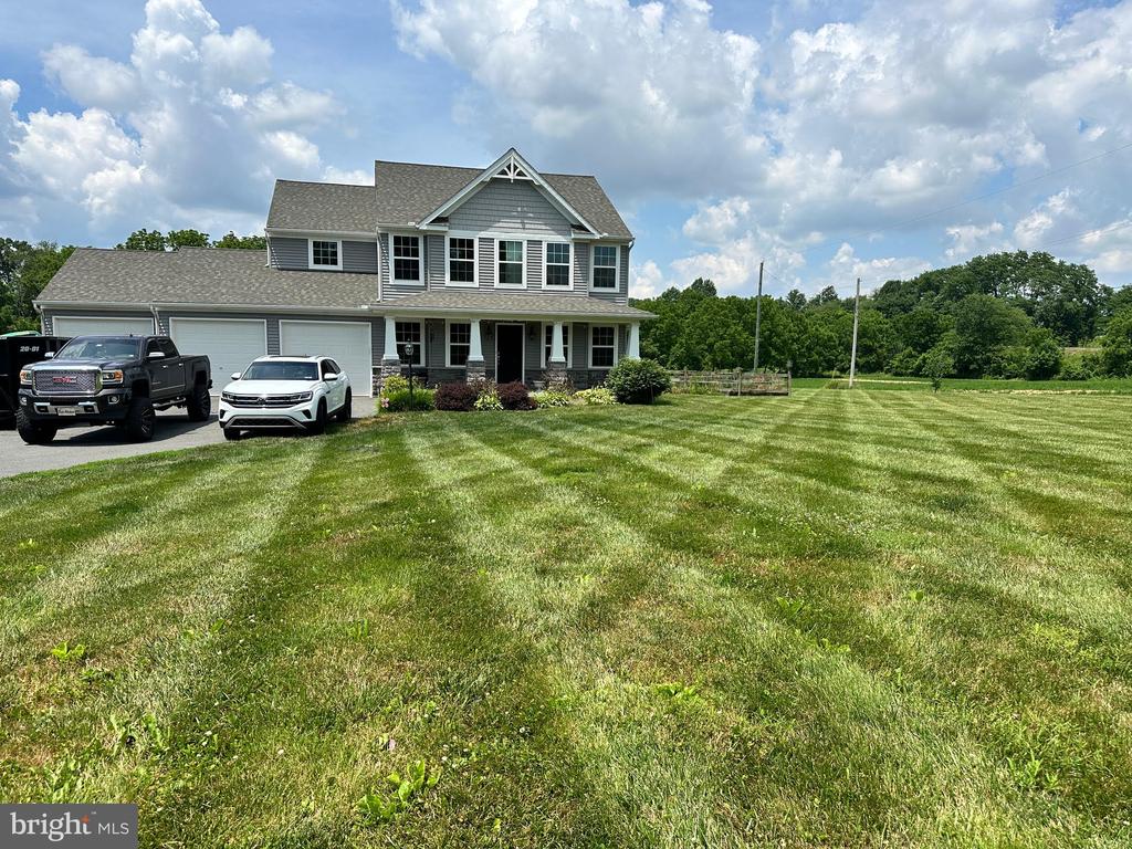 105 LAVENDER COURT