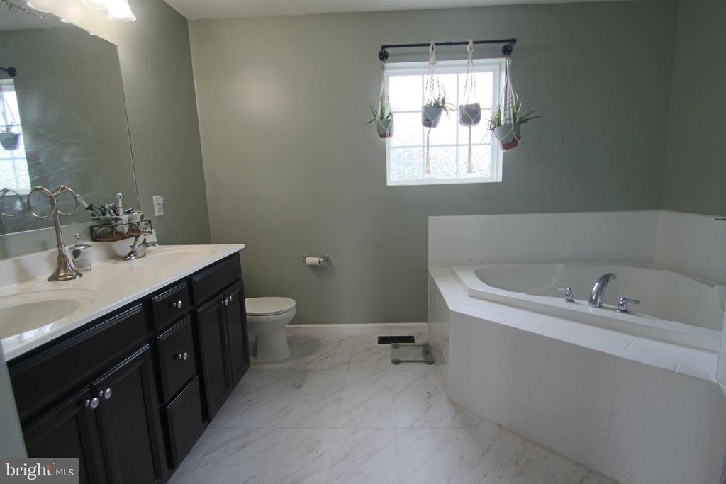 105 LAVENDER COURT