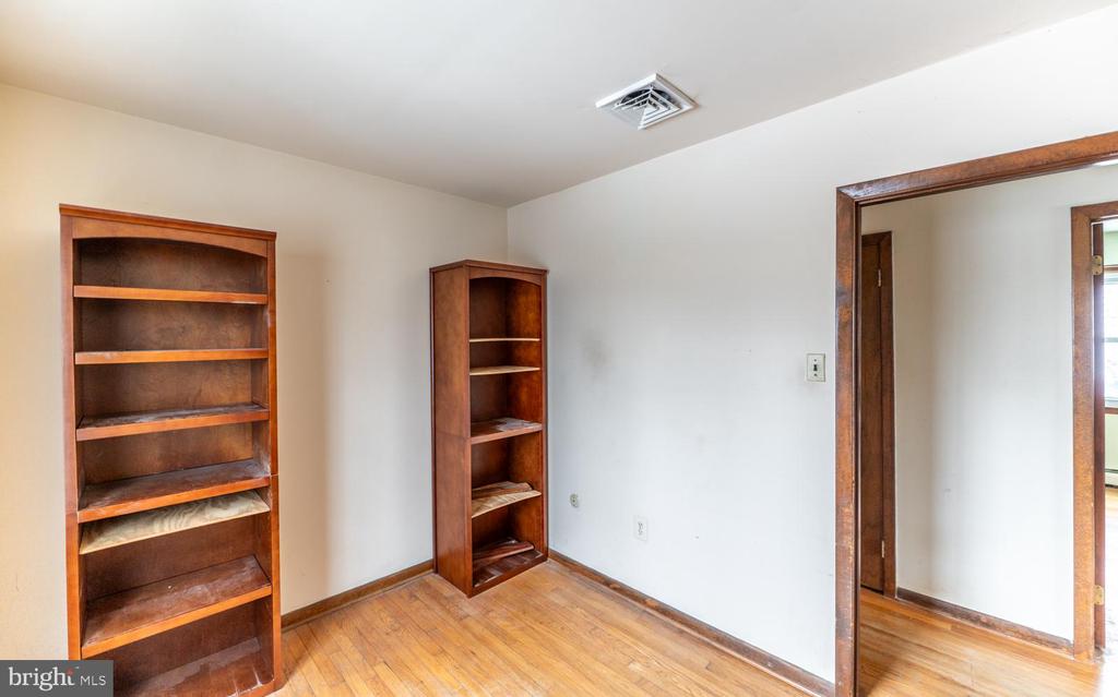 948 QUARRY ROAD