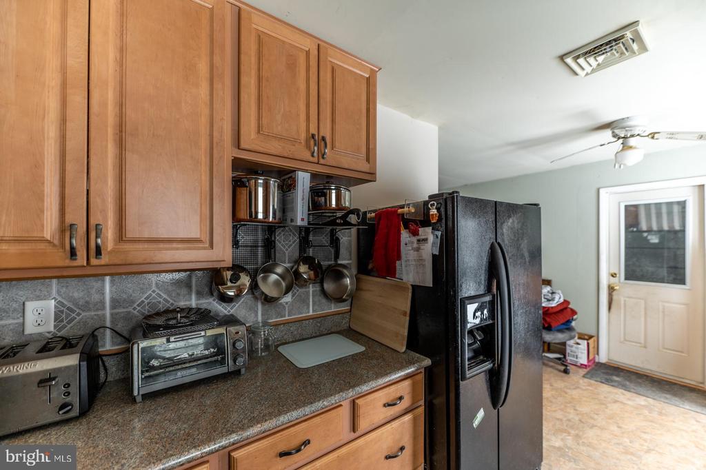 948 QUARRY ROAD