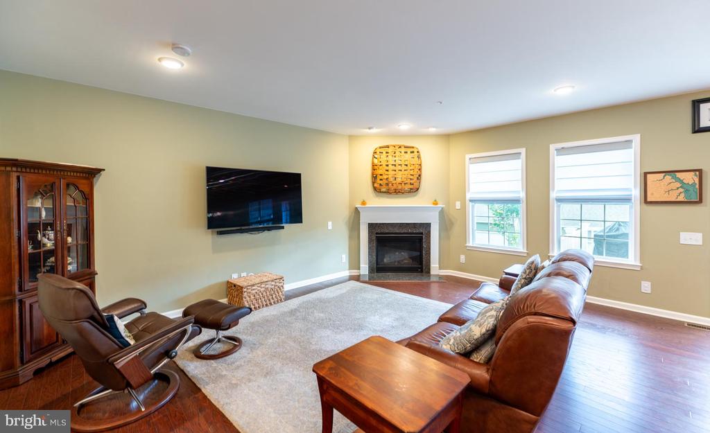 741 SUN VALLEY COURT