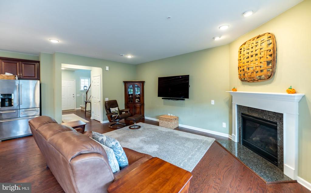 741 SUN VALLEY COURT