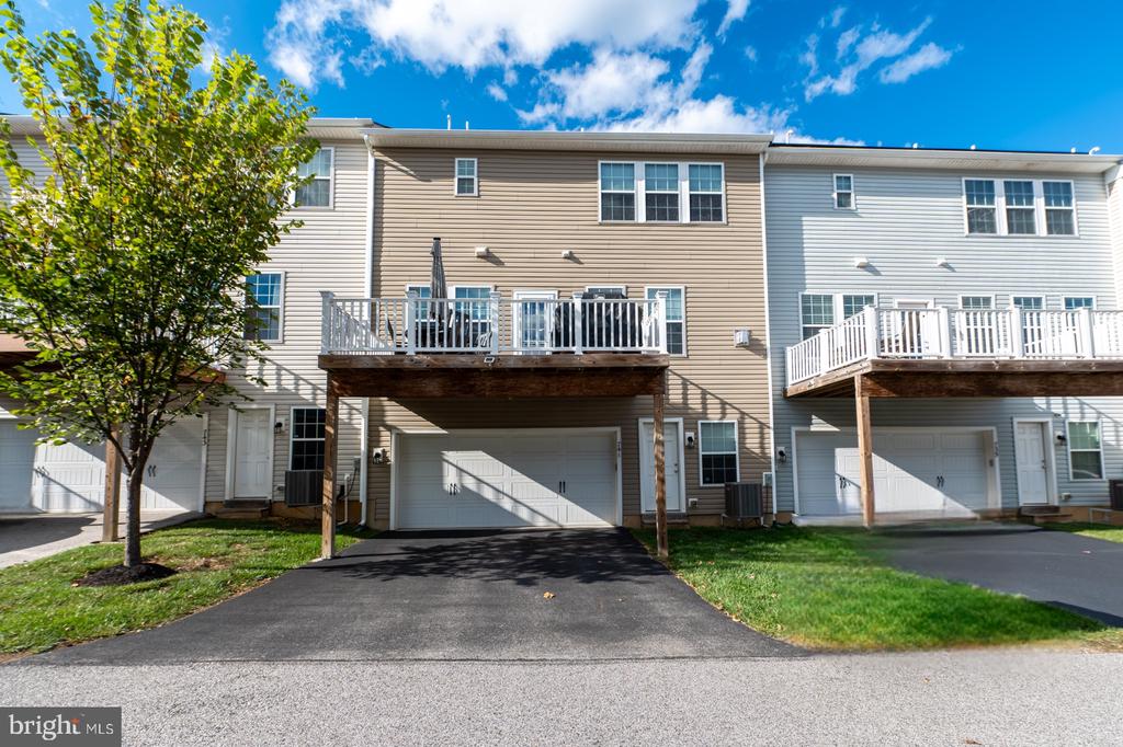 741 SUN VALLEY COURT
