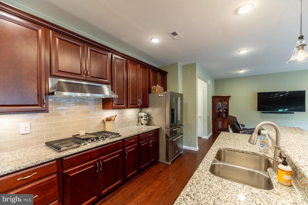 741 SUN VALLEY COURT