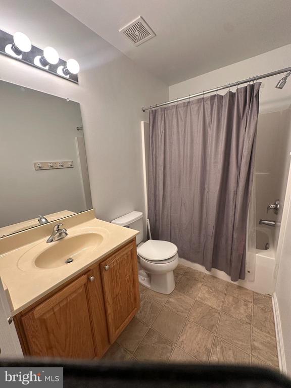 1051 BALLEY DRIVE