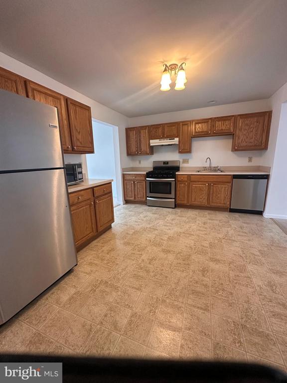 1051 BALLEY DRIVE