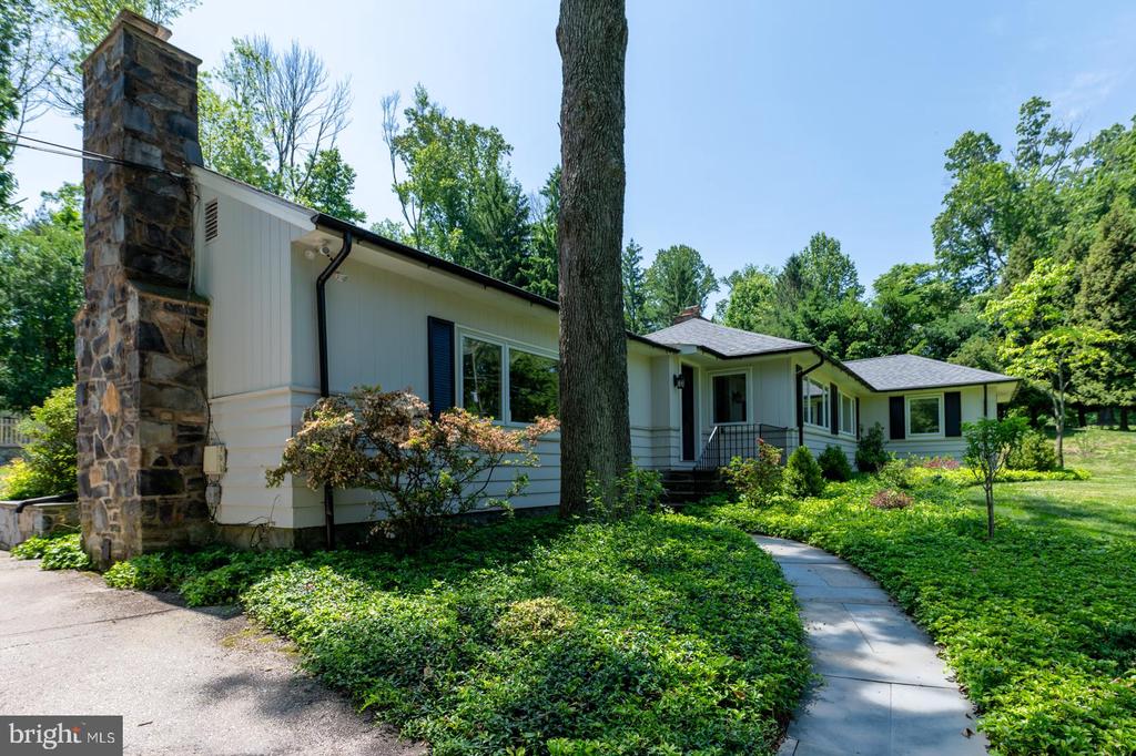 3404 SAINT DAVIDS ROAD