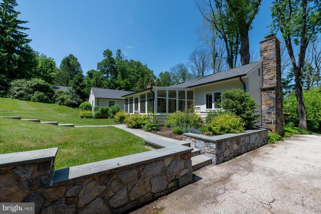 3404 SAINT DAVIDS ROAD