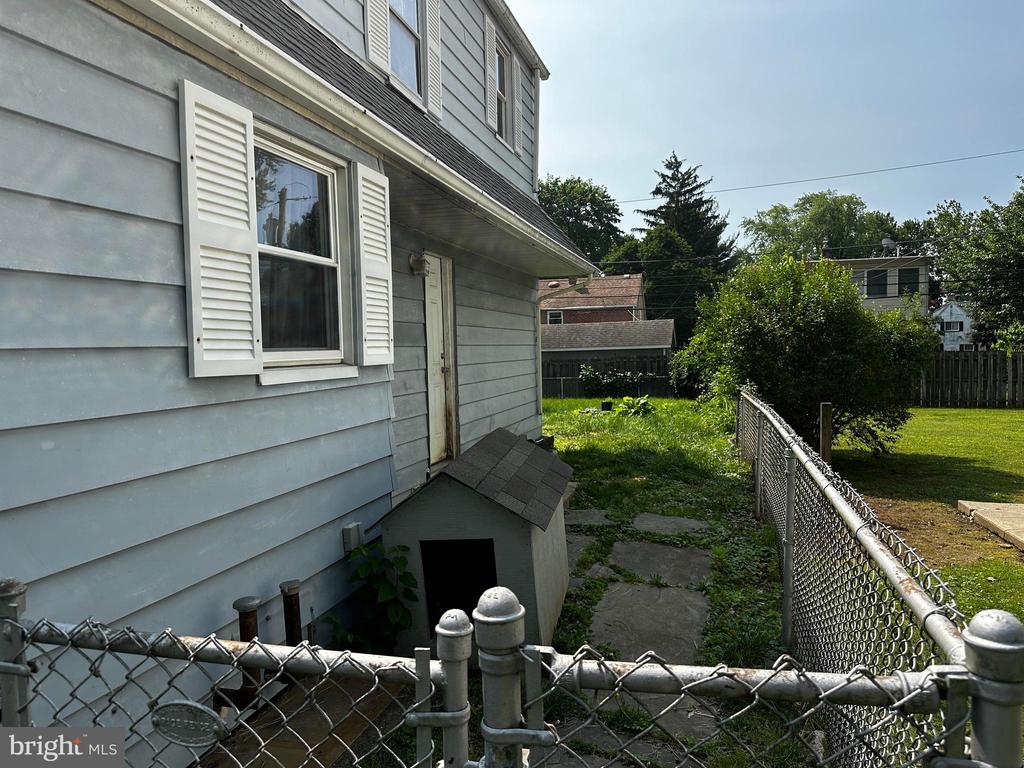 2326 FRANKLIN AVENUE