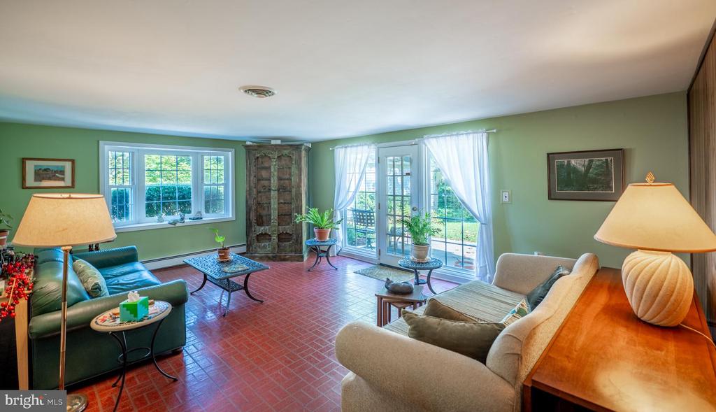 127 DEERFIELD ROAD