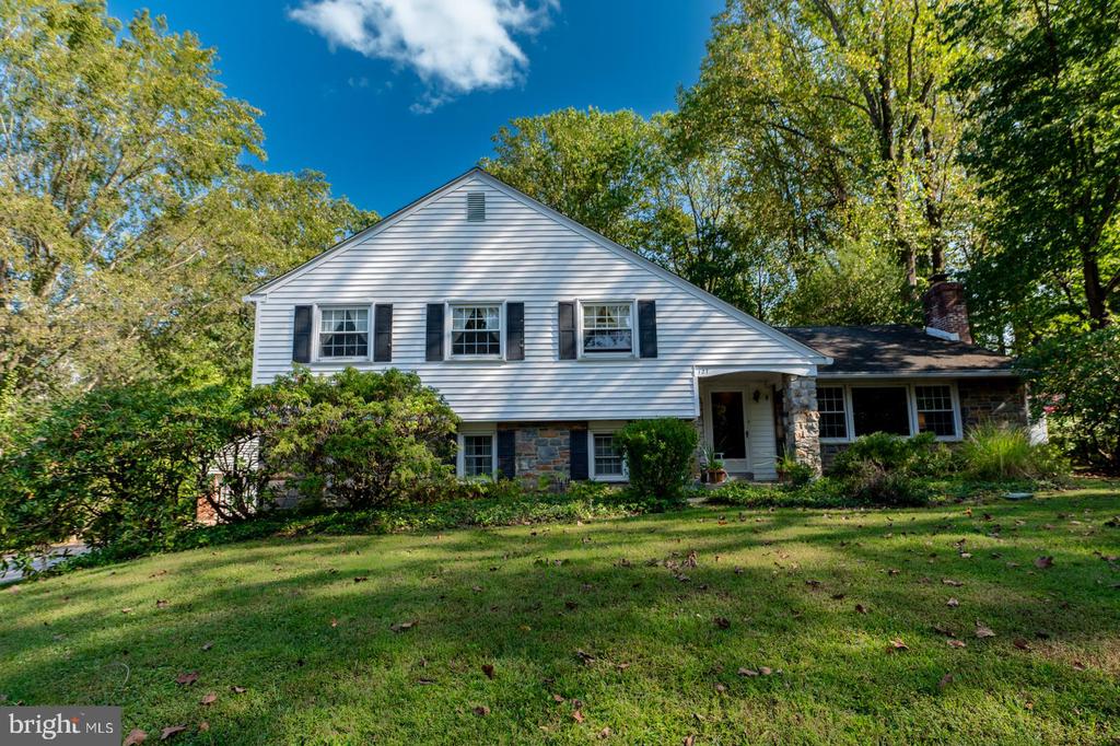 127 DEERFIELD ROAD