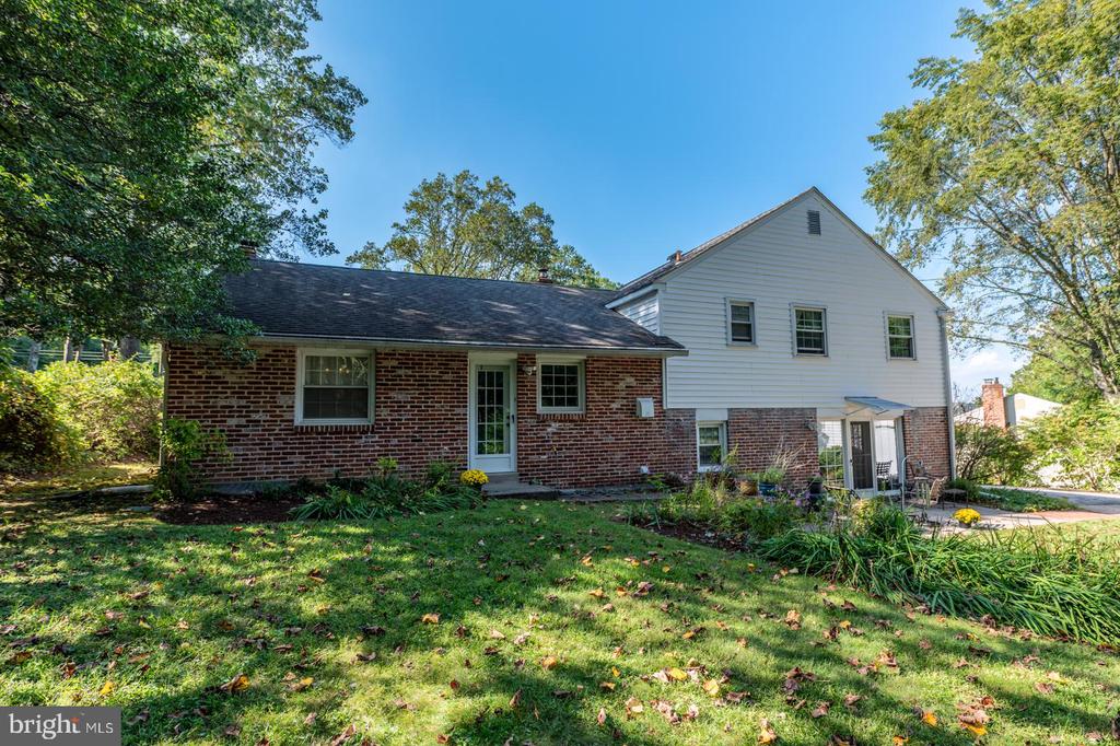 127 DEERFIELD ROAD