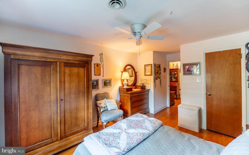 127 DEERFIELD ROAD