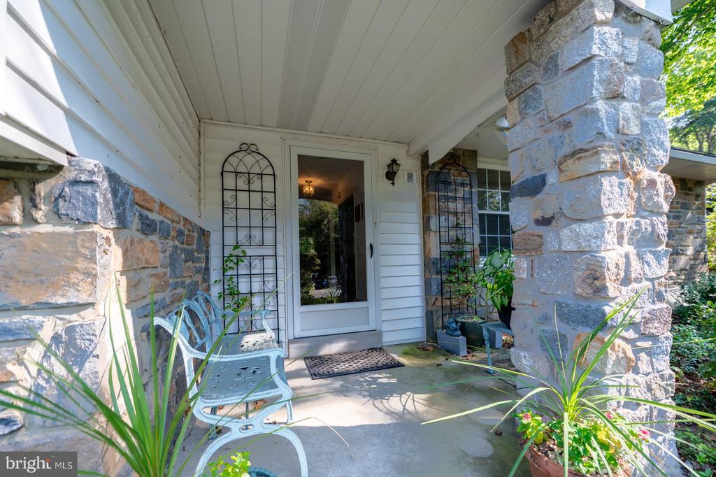 127 DEERFIELD ROAD