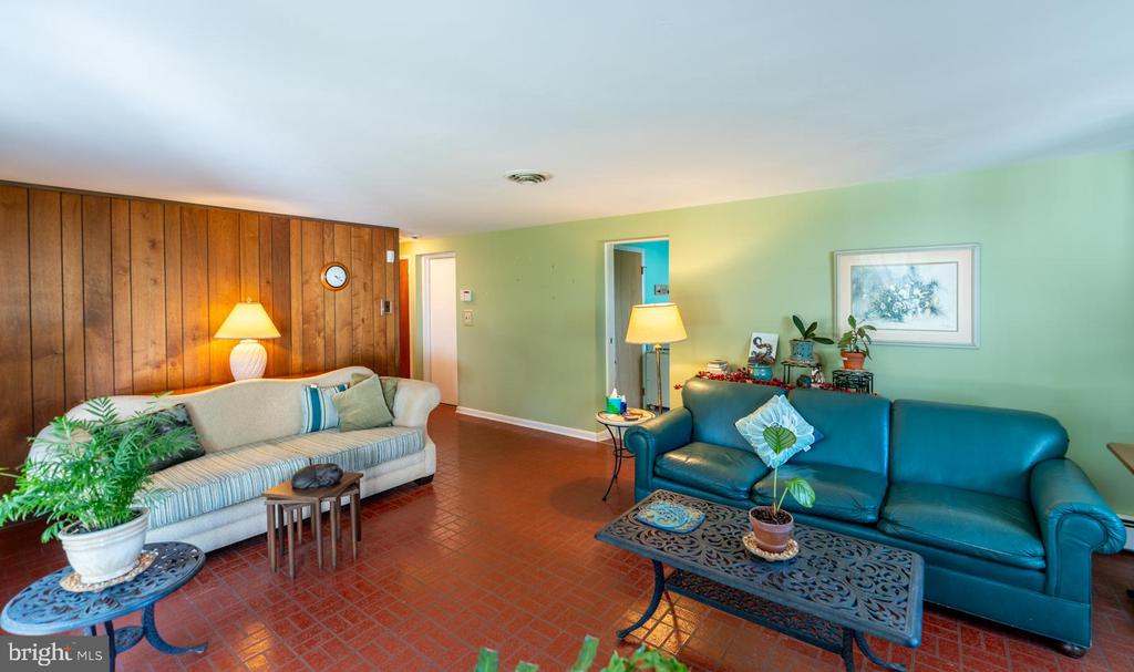 127 DEERFIELD ROAD