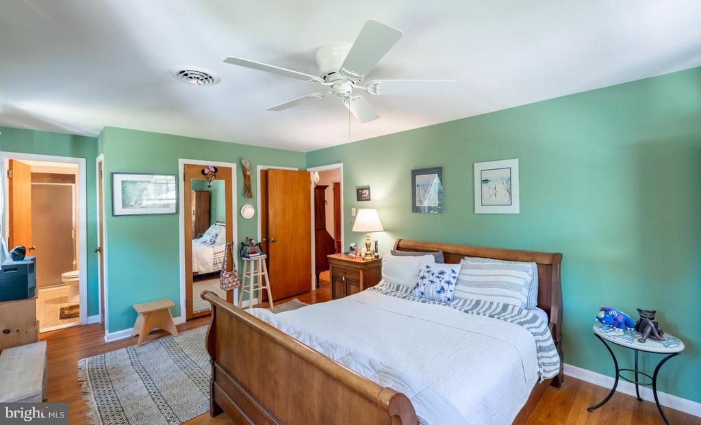 127 DEERFIELD ROAD