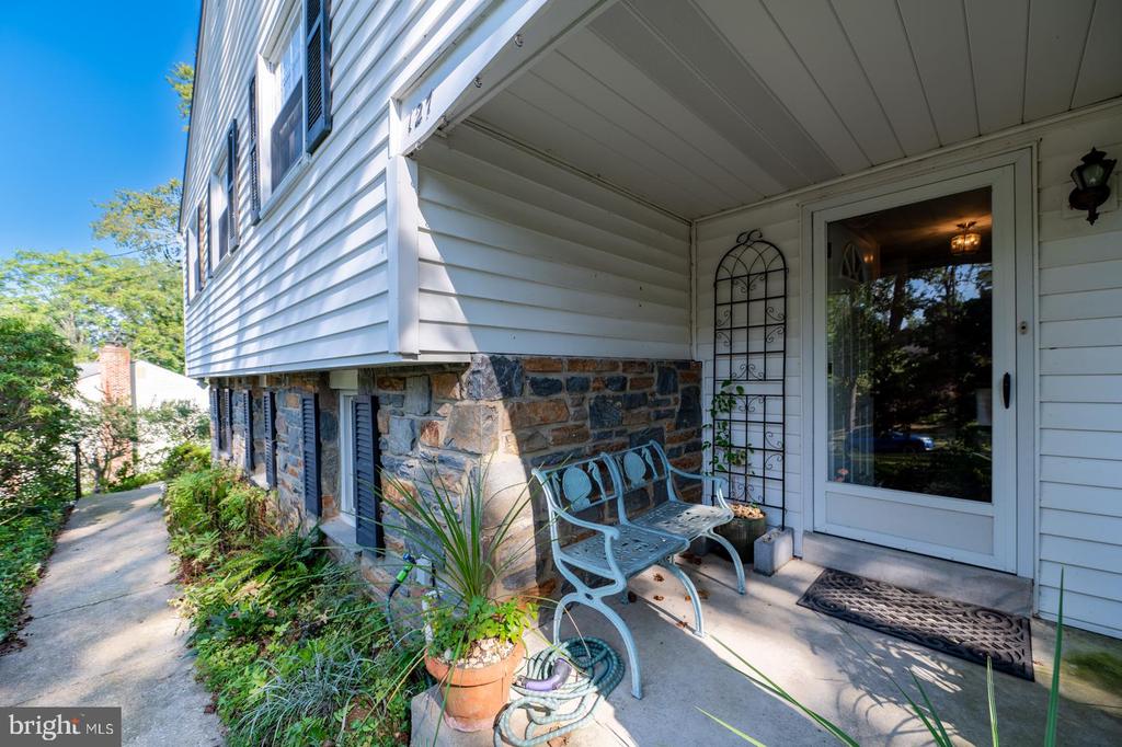 127 DEERFIELD ROAD