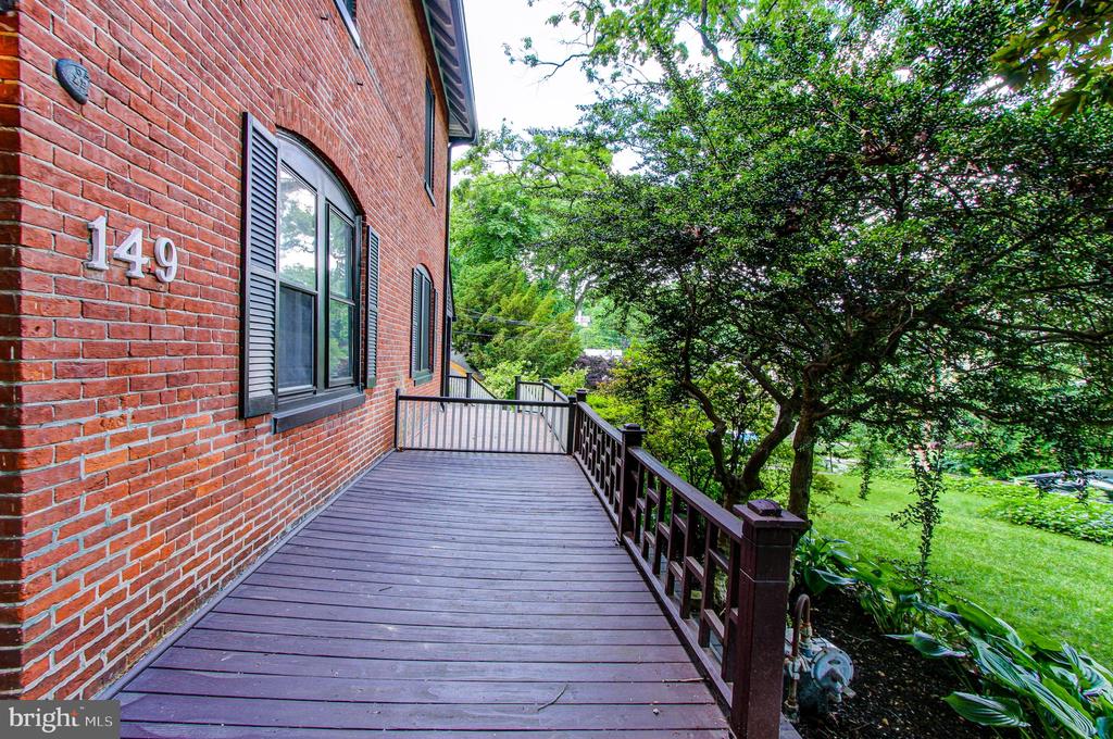 149 FERNBROOK AVENUE