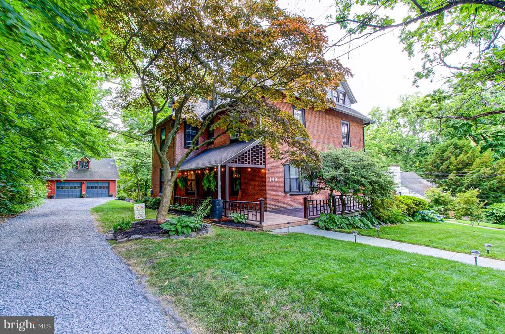 149 FERNBROOK AVENUE