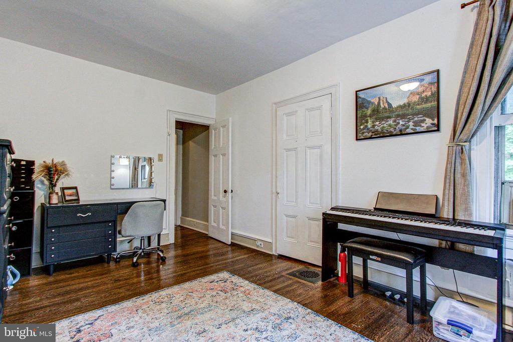 149 FERNBROOK AVENUE