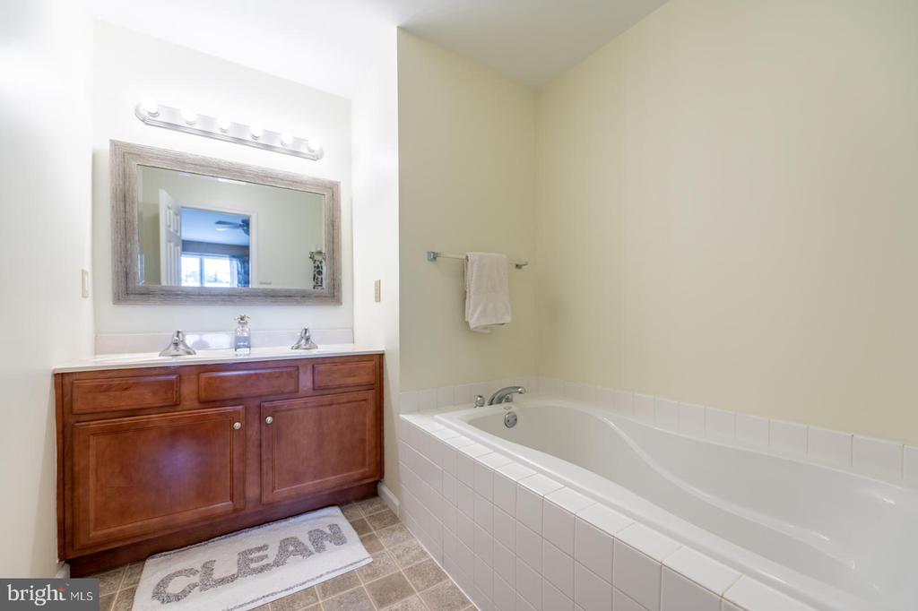 929 CHOLET DRIVE