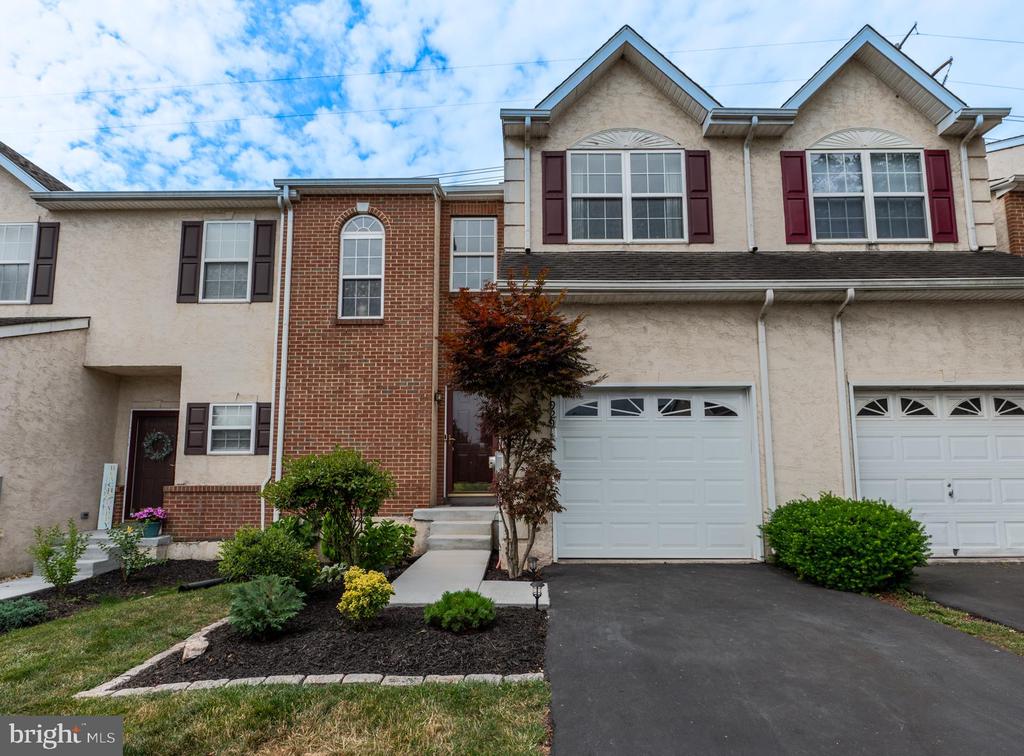 929 CHOLET DRIVE