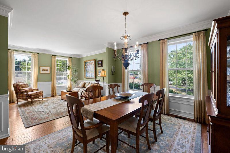 101 MEADOWGREEN DRIVE