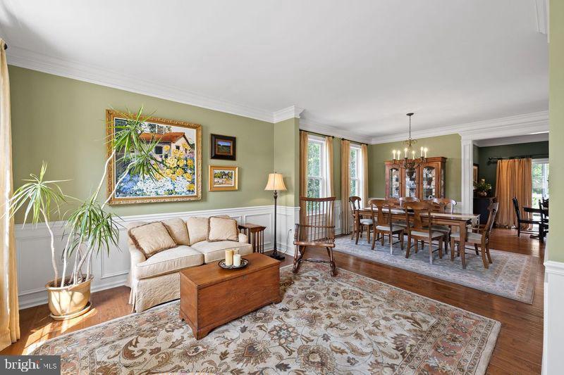101 MEADOWGREEN DRIVE