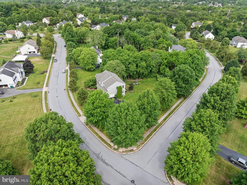 101 MEADOWGREEN DRIVE