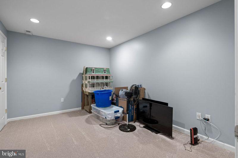 101 MEADOWGREEN DRIVE