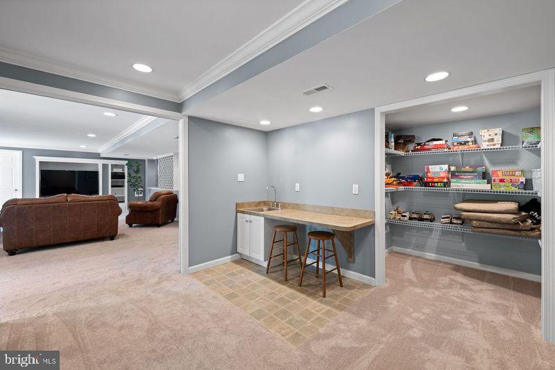 101 MEADOWGREEN DRIVE