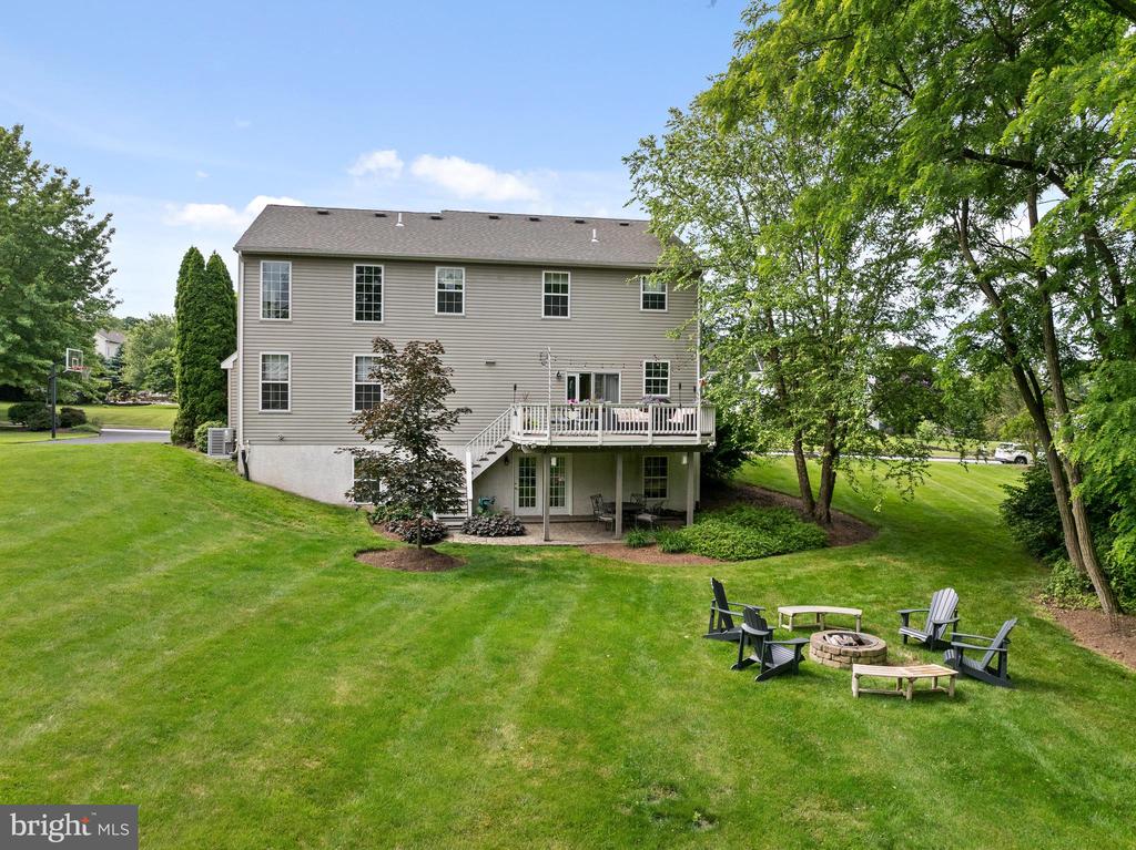 101 MEADOWGREEN DRIVE