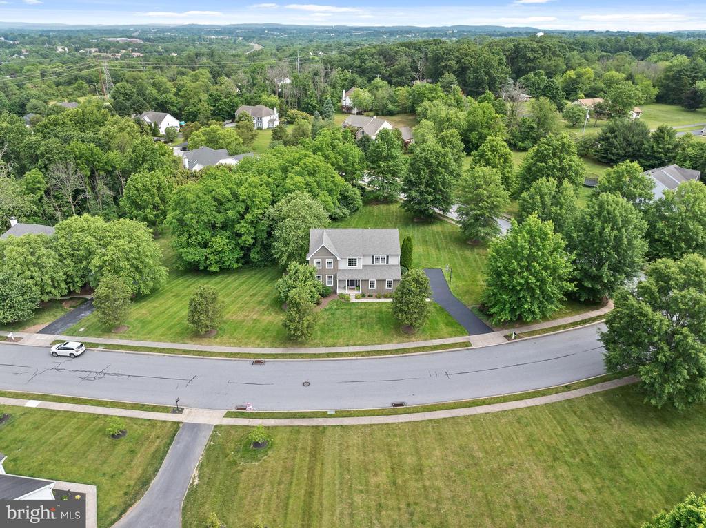 101 MEADOWGREEN DRIVE