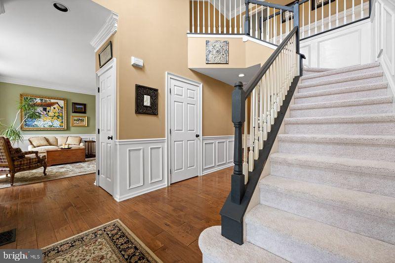 101 MEADOWGREEN DRIVE
