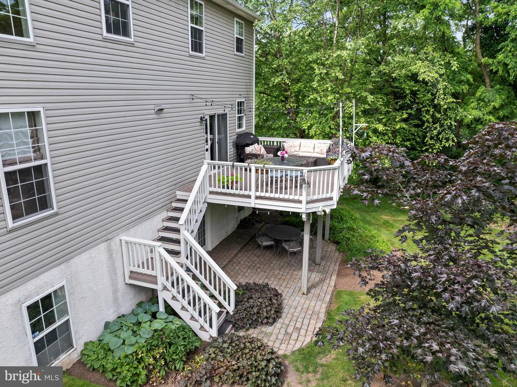 101 MEADOWGREEN DRIVE