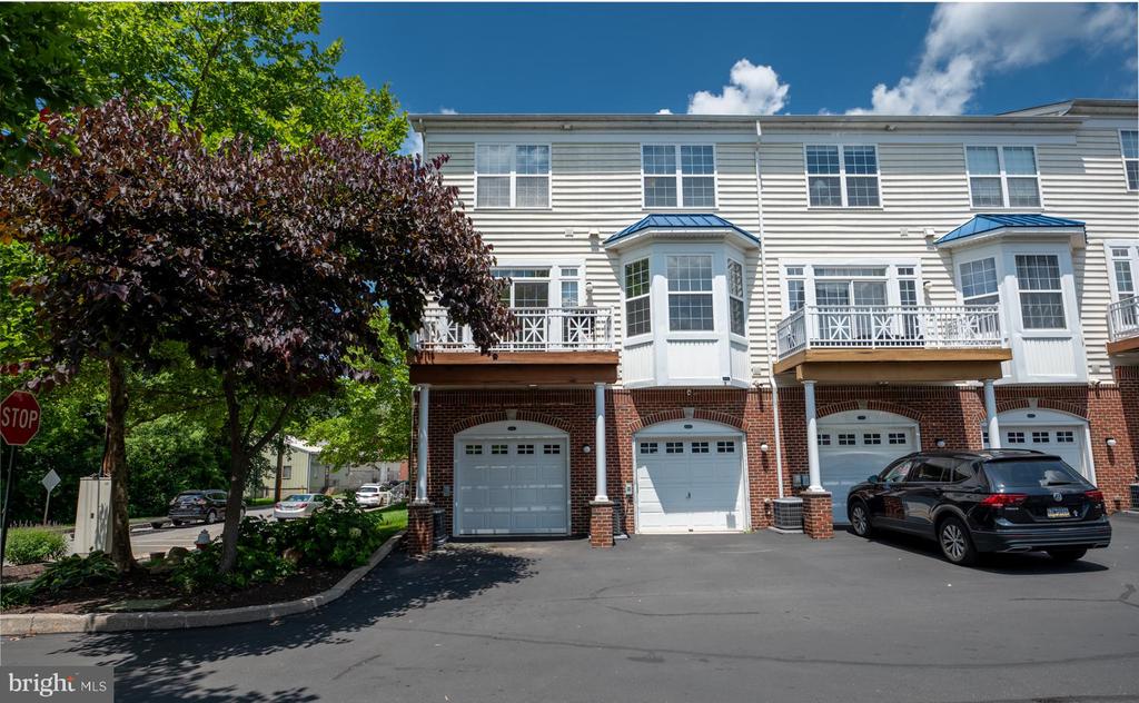 68 ROGERSON COURT Unit: 68