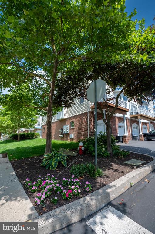 68 ROGERSON COURT Unit: 68