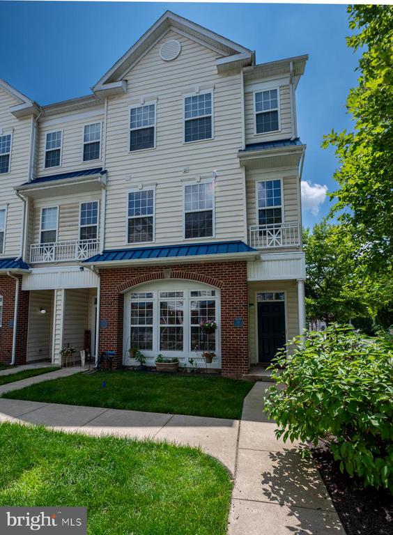 68 ROGERSON COURT Unit: 68
