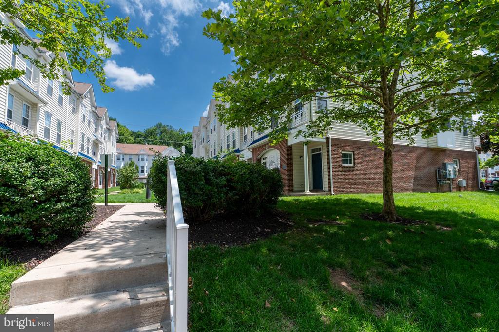 68 ROGERSON COURT Unit: 68