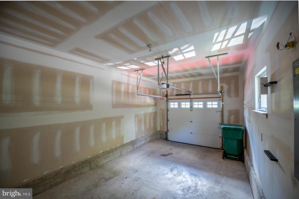 68 ROGERSON COURT Unit: 68