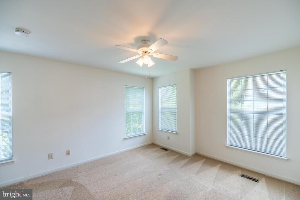 68 ROGERSON COURT Unit: 68