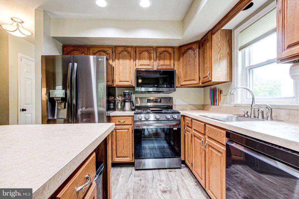 232 GEORGETOWNE COURT