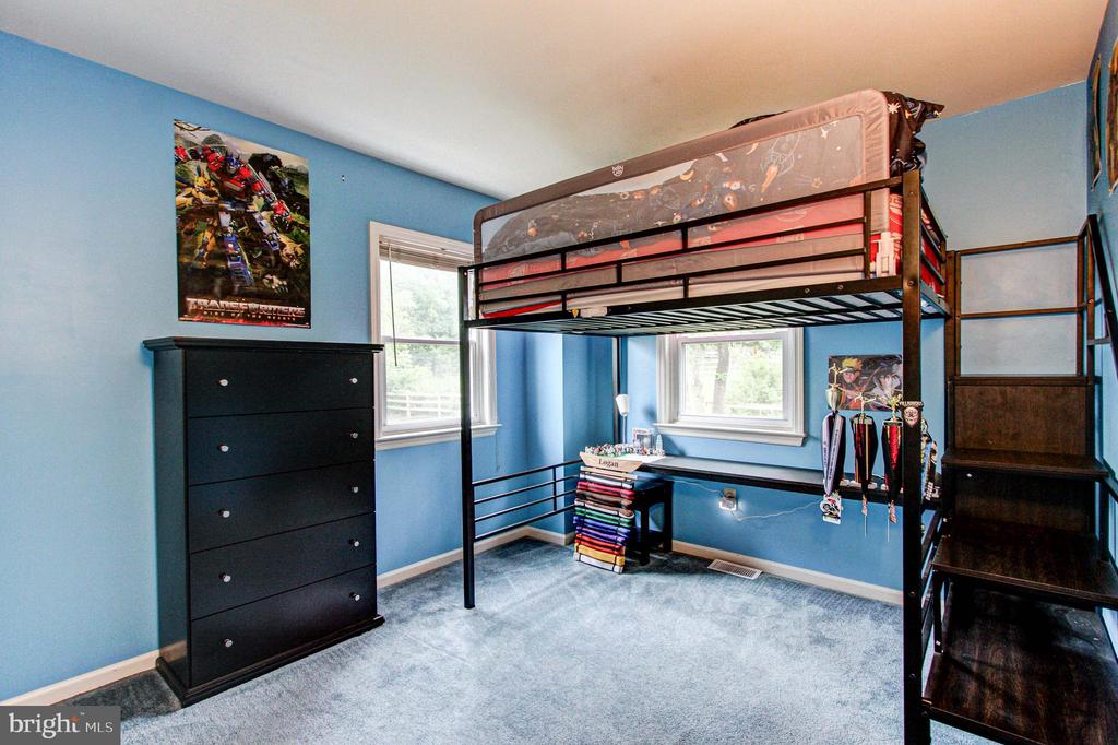 232 GEORGETOWNE COURT