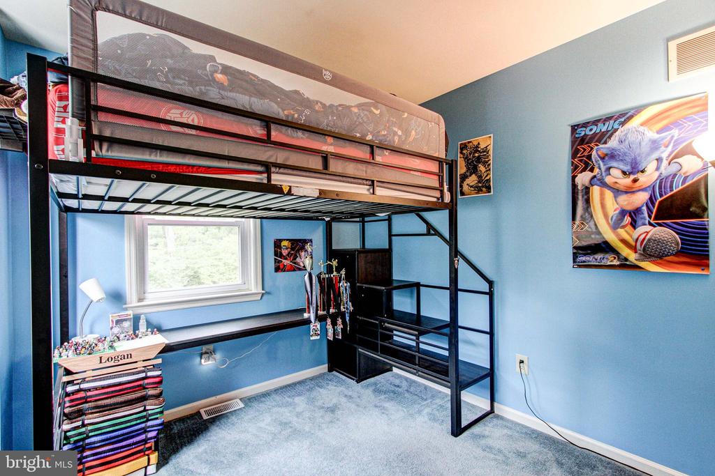 232 GEORGETOWNE COURT