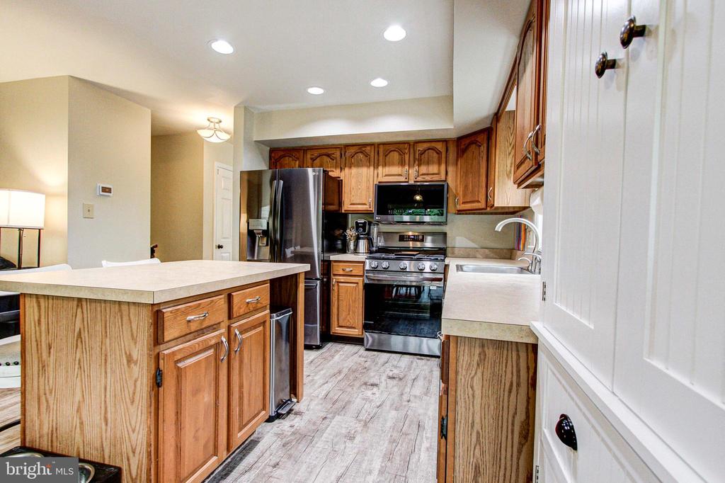 232 GEORGETOWNE COURT