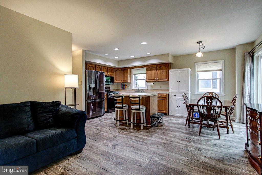 232 GEORGETOWNE COURT