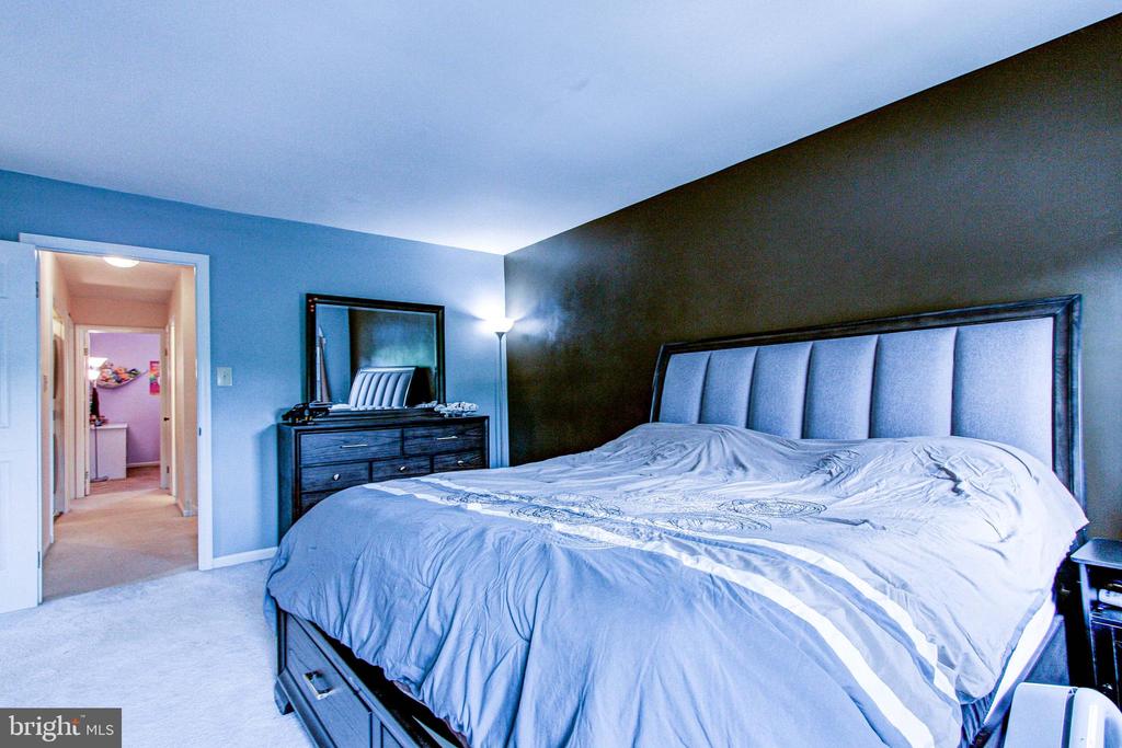 232 GEORGETOWNE COURT