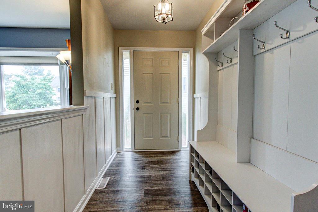 232 GEORGETOWNE COURT